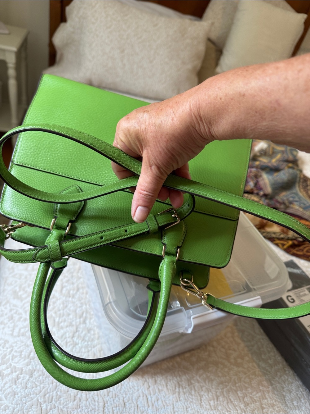 kate spade kelly green leather satchel with crossbody strap, new without tag - Picture 8 of 16